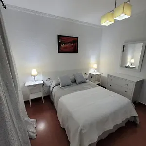 Casa Iluminada En Pueblo Tranquilo Apartamento