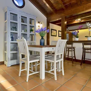 https://ermita-perdomo.puertodelcarmen-hotels.org